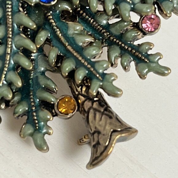 AVON Christmas Tree pin Brooch Enamel Rhinestones 1st Annual Holiday 2004 2.25” - Picture 6 of 12